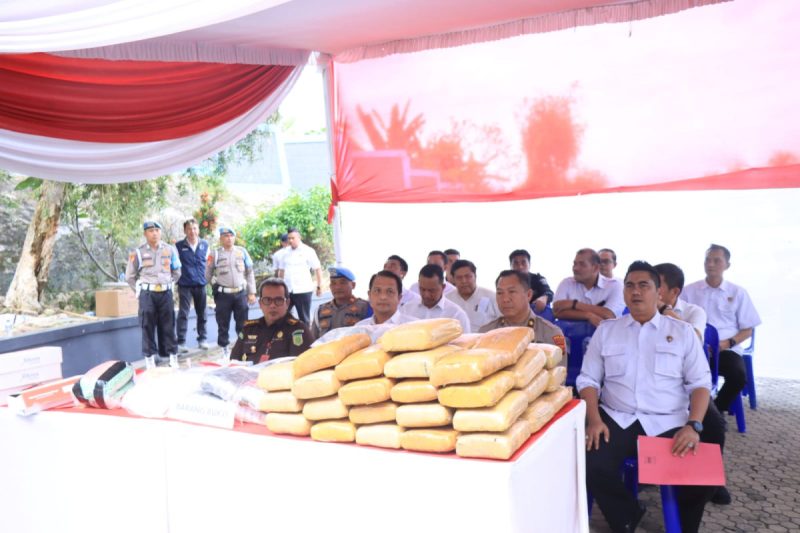 Direktorat Reserse Narkoba Polda Lampung Musnahkan Barang Bukti Narkotika Senilai Rp 10,7 Miliar