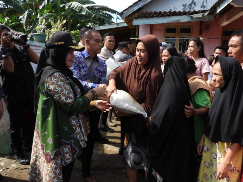 Sepulang dari Retreat, Walikota Eva Dwiana Gerak Cepat Bantu Korban Banjir dan Normalisasi Sungai