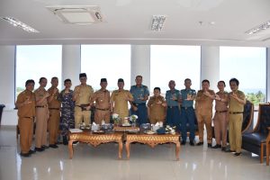 Danlanal Lampung Audiensi dengan Bupati Pesisir Barat, Lanjutkan Kunker ke Posal Bengkunat