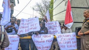 Geruduk Kantor Gubernur, GEPAK Desak Cabut SK HET yang Diduga Rugikan Rakyat