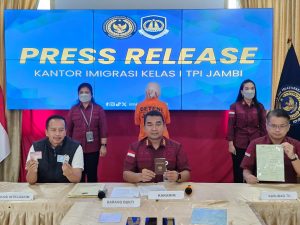 Imigrasi Jambi Deportasi WN Malaysia Korban KDRT: Tak Miliki Dokumen, Dilarang Pulang oleh Suami